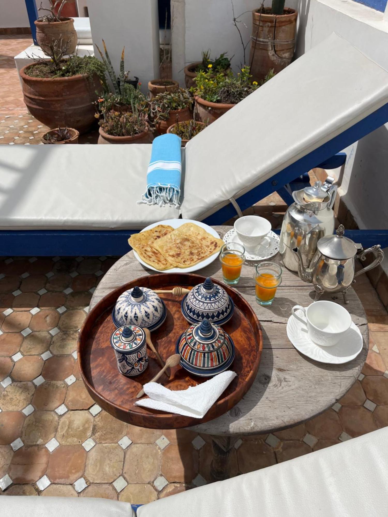 Riad Le Consulat - Private Riad For Family & Group, Breakfast Included, Skala As-Sawíra Exteriér fotografie